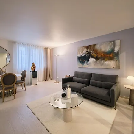 Parisien Au Coeur De Montparnasse باريس